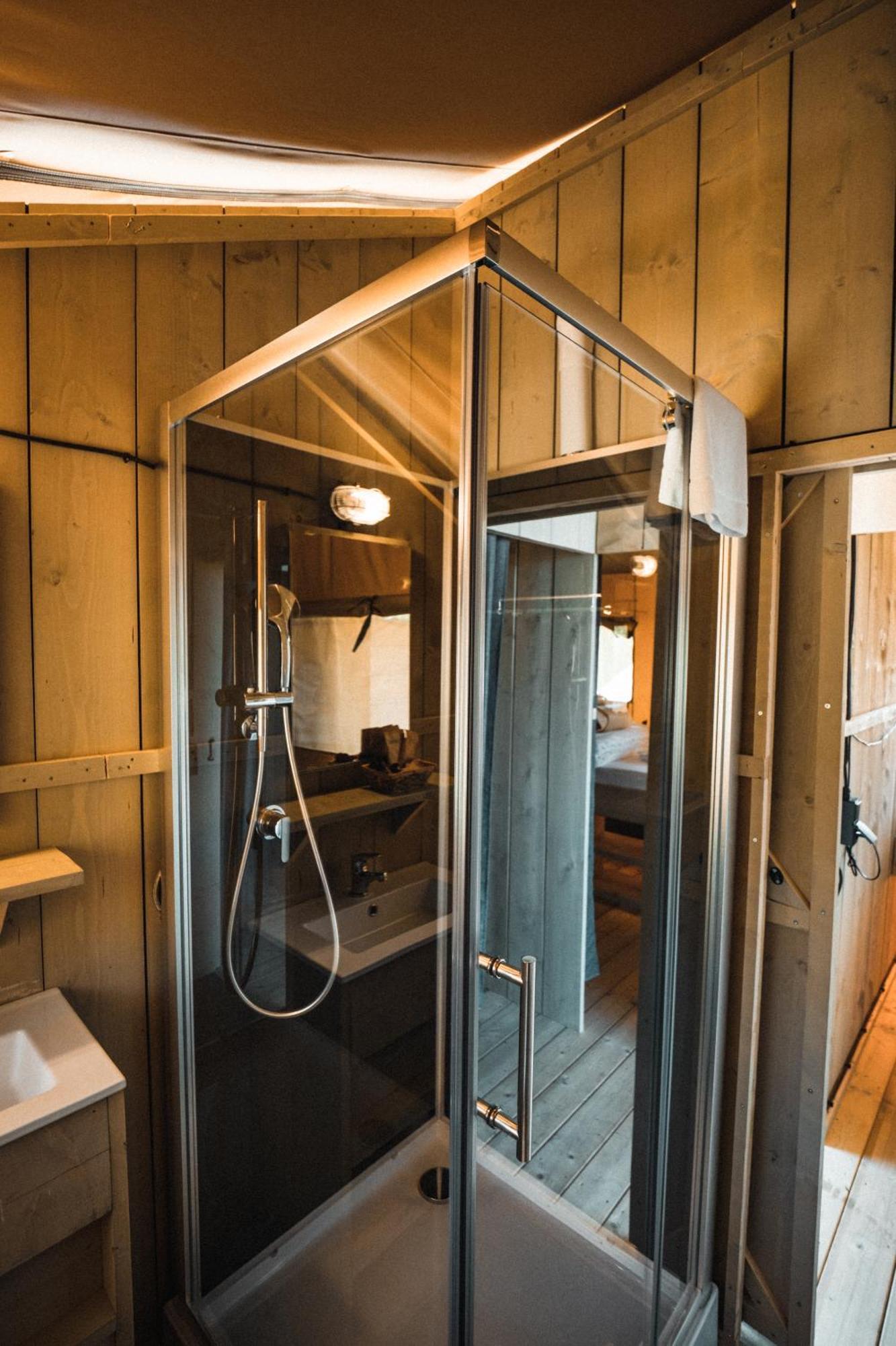 Glamping Le Tegole Hotel Riparbella Exterior photo